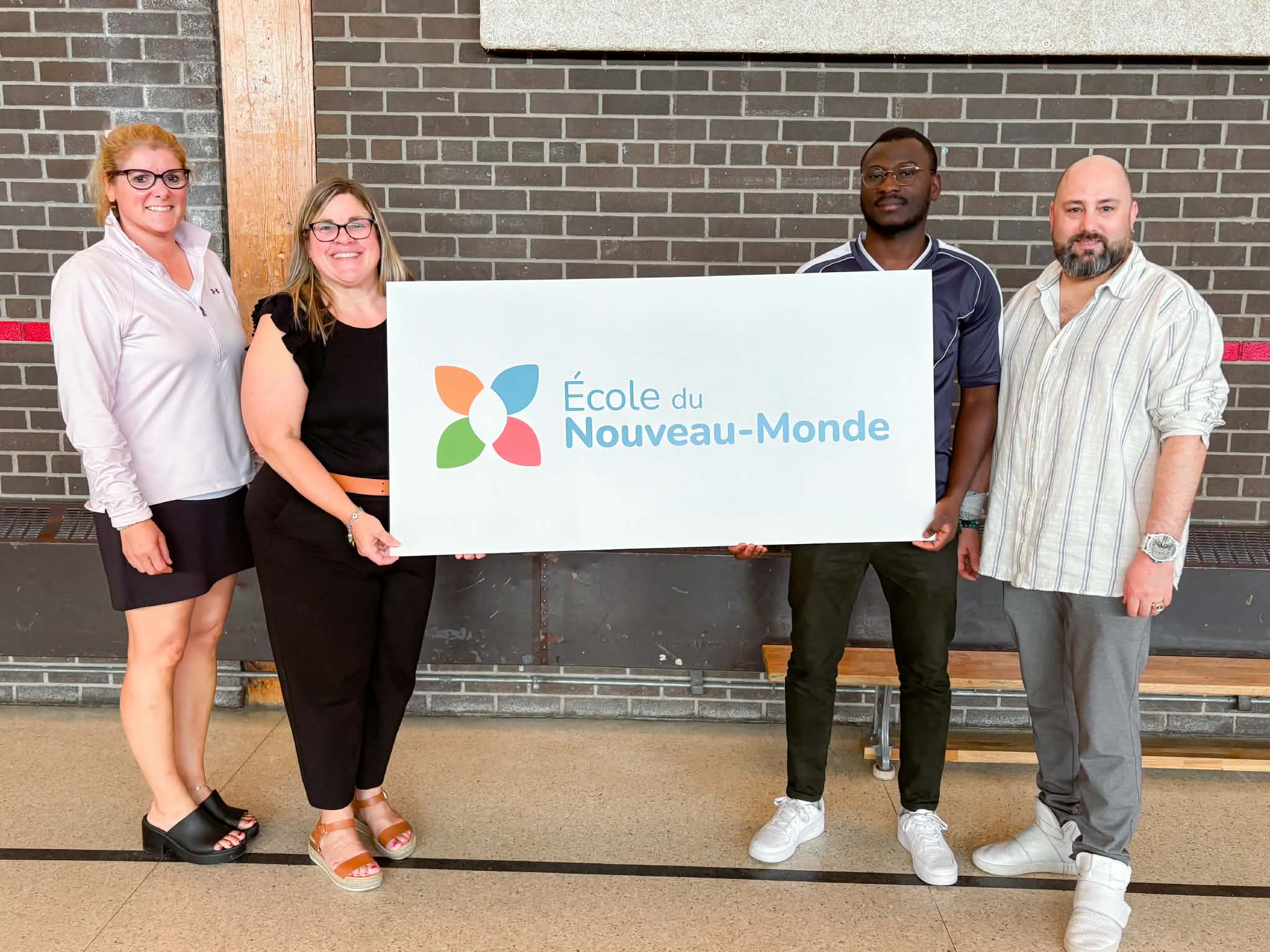 photo_devoilement_du_logo.jpg